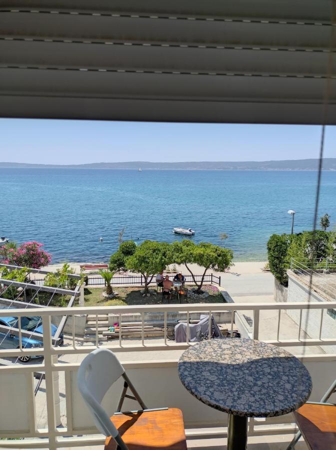 Apartman Figaro Pogled Od Milijun Dolara, 2 Tusa, 2 Wc Kaštela Buitenkant foto