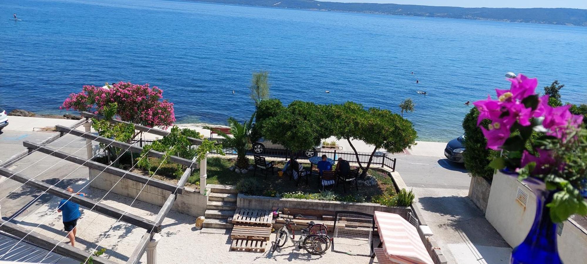 Apartman Figaro Pogled Od Milijun Dolara, 2 Tusa, 2 Wc Kaštela Buitenkant foto