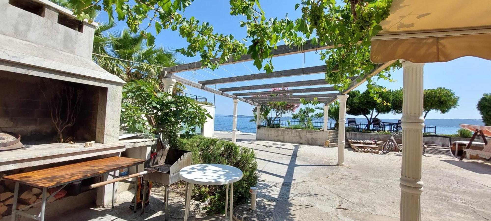 Apartman Figaro Pogled Od Milijun Dolara, 2 Tusa, 2 Wc Kaštela Buitenkant foto